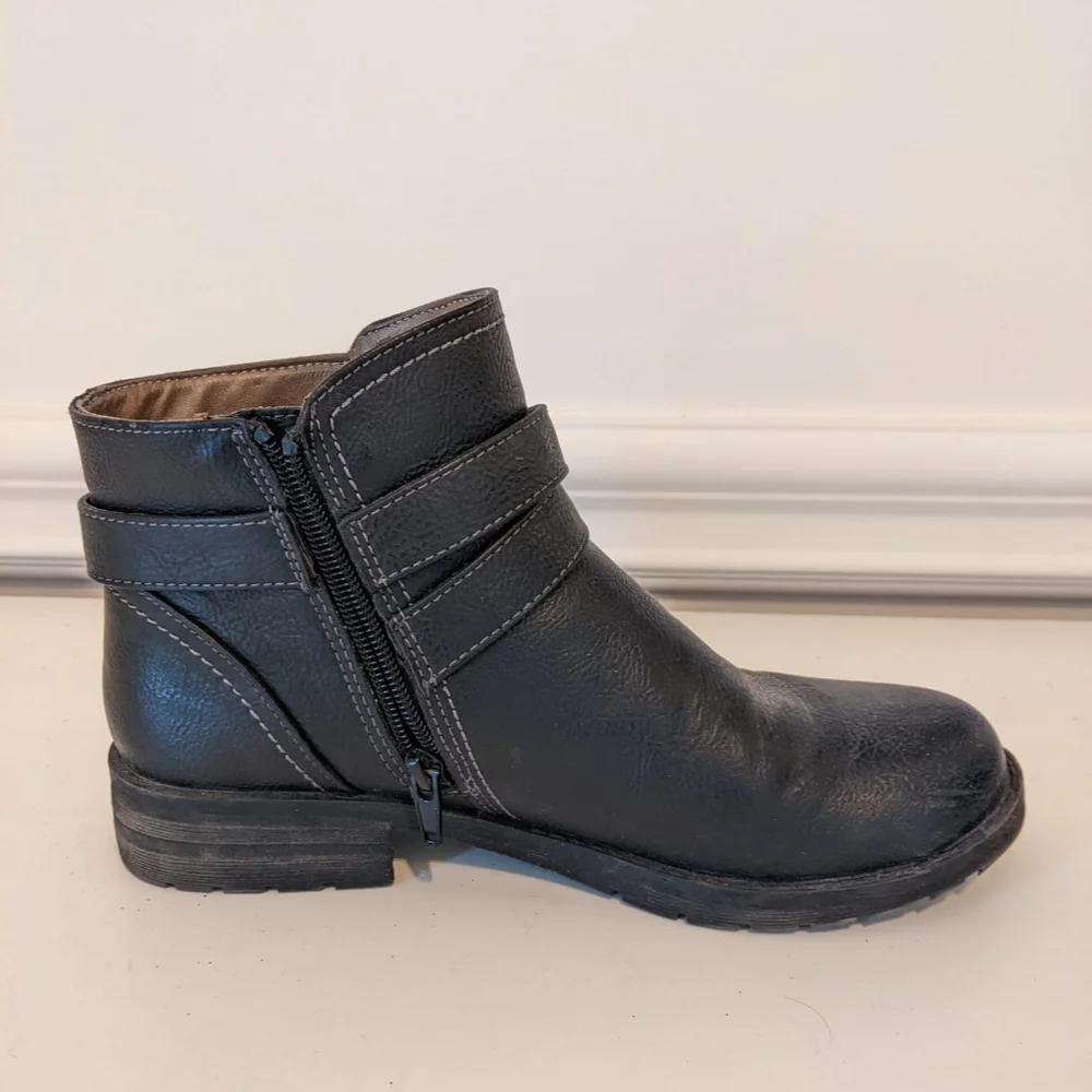 Leather Boots - Picture 5 of 5